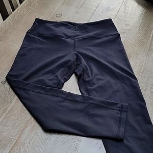 Buff Bunny Cropped Leggings